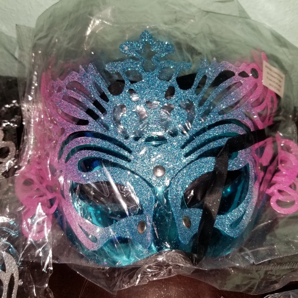 Masquerade - Picture 4 of 5